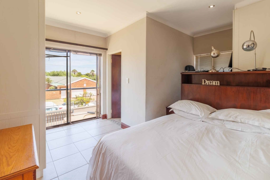 To Let 1 Bedroom Property for Rent in Table View Western Cape